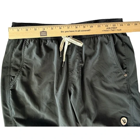 Vuori Men's Athletic Shorts Gray Drawstring Pocket Active Casual Gym - Picture 5 of 9